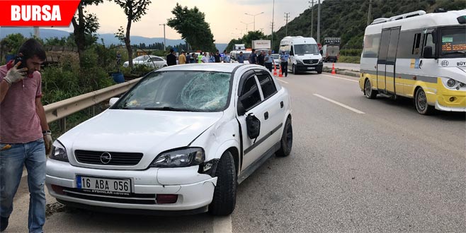 Yolun karşısına geçerken otomobil çarptı