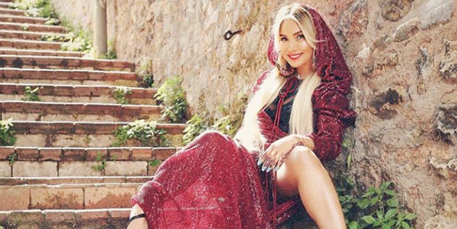 Kırmızı başlıklı Yonca