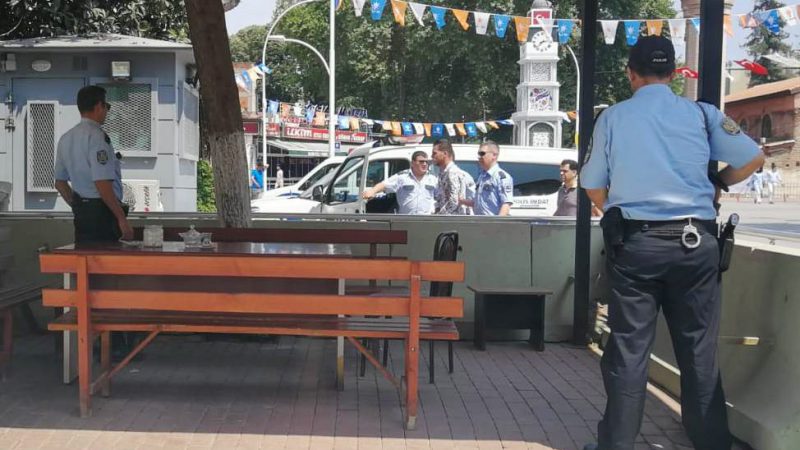 İznik'te iki ayrı eve hırsızlık amacıyla girerek, 40 bin lira