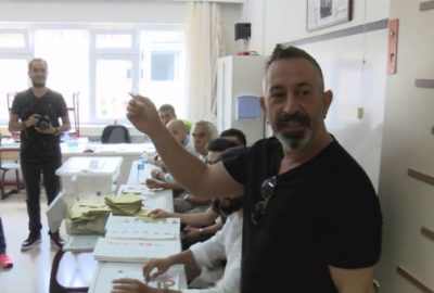 Cem Yılmaz oyunu kullandı: Ben şovmen değilim!