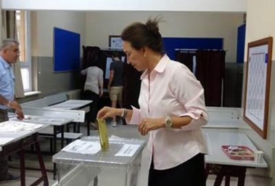 Ünlü oyuncu mührü taşırınca panik yaşadı!