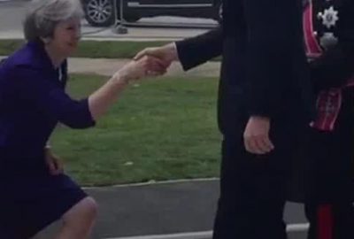 Başbakan May alay konusu oldu