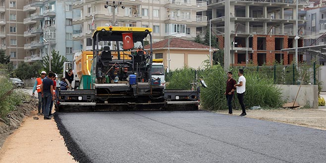 Mudanya’da bozulan yollara asfalt