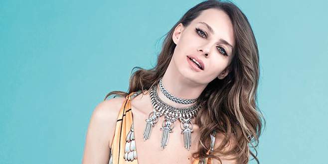 Tuba’dan sıradışı pozlar