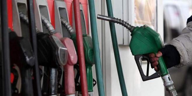 Benzin ve motorine gelen zam pompa fiyatlarına yansıtılmadı