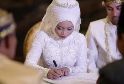 Bursalı öğretmene Endonezyalı gelin