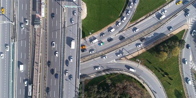 Trafiğe 5 ayda 426 bin 140 araç eklendi Trafiğe 5 ayda 426 bin 140 araç eklendi