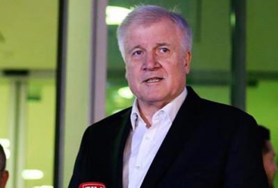 Almanya İçişleri Bakanı Seehofer istifasını geri çekti
