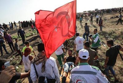 İsrail askerleri Türk bayrağı taşıyan Filistinliyi vurdu