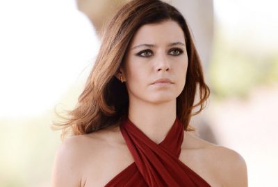Beren Saat: Kanal yöneticisinin tacizine uğradım