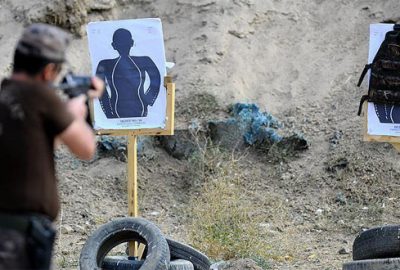 Yaptığı ‘kurşun geçirmez’ yeleği giyip ateş ettiren kişi öldü