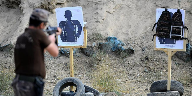 Yaptığı ‘kurşun geçirmez’ yeleği giyip ateş ettiren kişi öldü