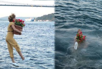 Elinde çiçekle Boğaz’a atladı!