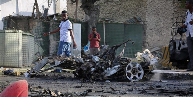 Somali’de bomba yüklü araçla saldırı Somali’de bomba yüklü araçla saldırı