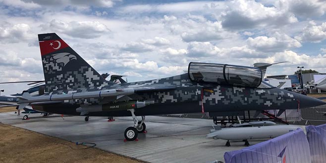 Hürjet, İngiltere’de ilgi odağı oldu Hürjet, İngiltere’de ilgi odağı oldu