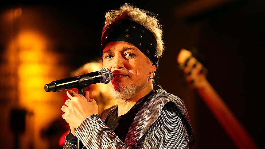 90’ların unutulmaz sesi: Harun Kolçak