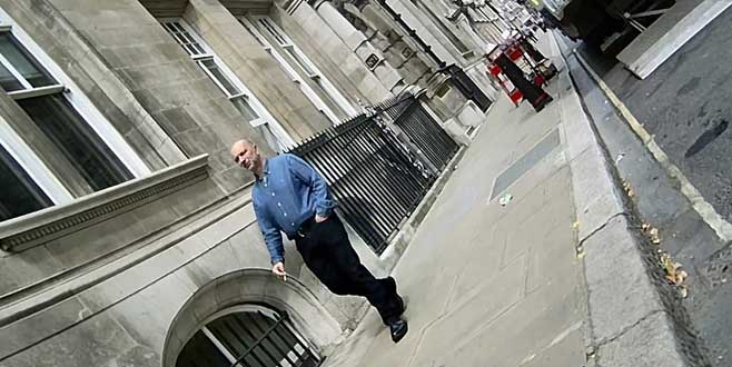 Firari FETÖ’cü İpek’e Londra’da ev hapsi