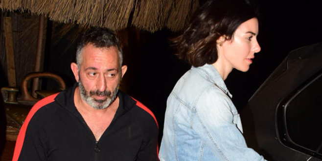 Defne Samyeli’nin zor günleri! Cem Yılmaz yanından ayrılmıyor