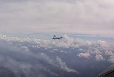 Orman yangınına savaş uçaklarından bombalı müdahale