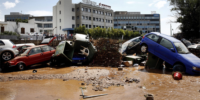 Yangından sonra şimdi de sel vurdu