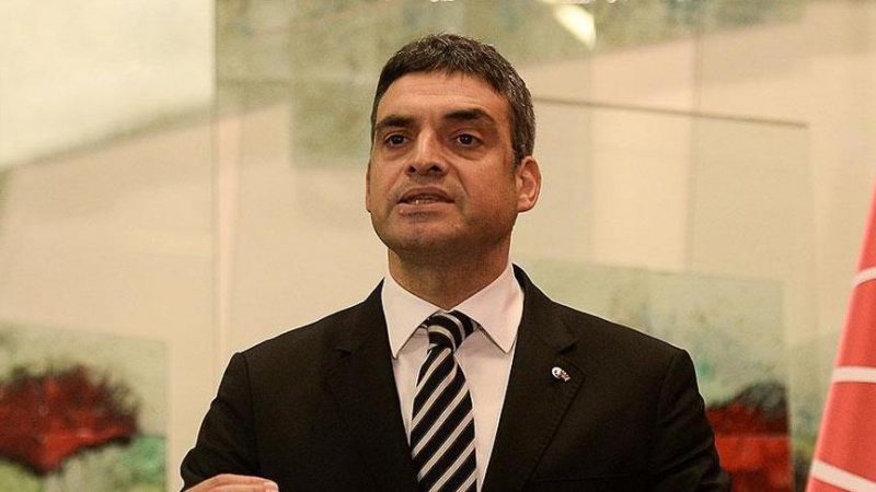 CHP'li Umut Oran, CHP'de yaşanan kurultay tartışmasıyla ilgili, 'CHP'yi mahkeme