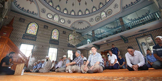 Osmangazi Camii ibadete açıldı