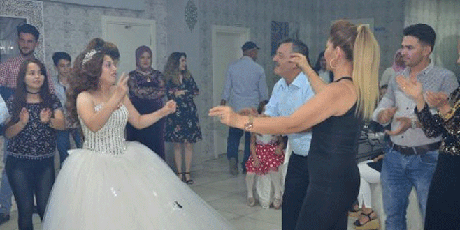 Bursa’da Down sendromlu genç kızın gelinlik hayali gerçek oldu