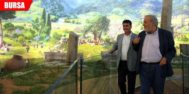 Tarihçi İlber Ortaylı, ‘Panorama 1326’yı gezdi