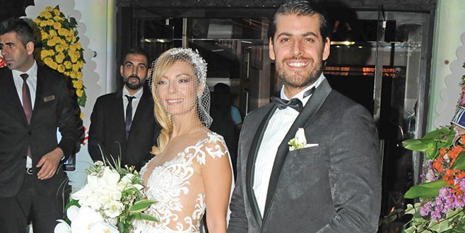 Düğün takıları sokak hayvanlarına