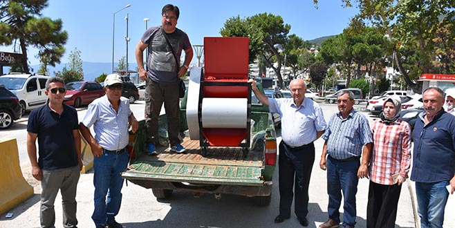 Gemlik Fındıcak’a fındık ayıklama makinesi