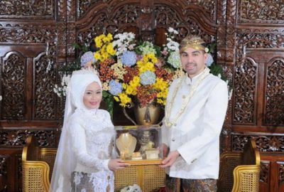 Bursalı öğretmene Endonezyalı gelin