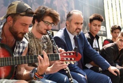  Başkandan ‘müzik’ molası 