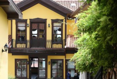 Bahçesindeki sümbüllerin adını taşıyan konak