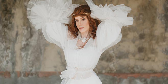 Yazı çiçeklendirdi