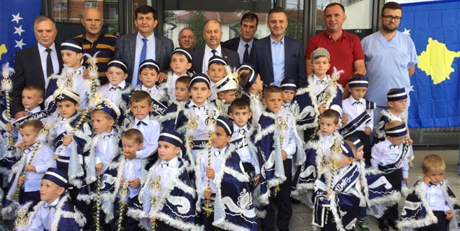 Kosova’da sünnet coşkusu Kosova’da sünnet coşkusu