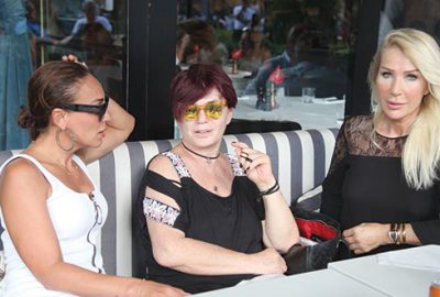 Ünlü dostların keyifli sohbeti