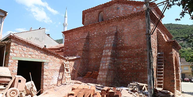 Gemlik’teki tarihi hamam kültür merkezi oluyor Gemlik’teki tarihi hamam kültür merkezi oluyor