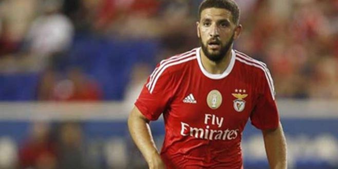10 numaraya Adel Taarabt 10 numaraya Adel Taarabt