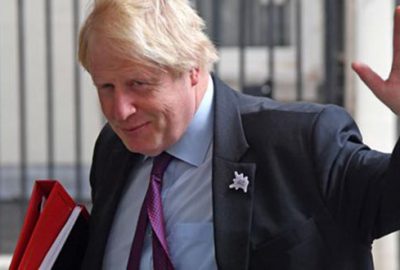 Boris Johnson’dan tepki çeken “peçe” yazısı