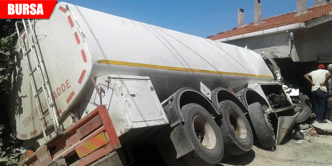 Tanker eve daldı