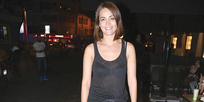 Aşk yok arkadaşız