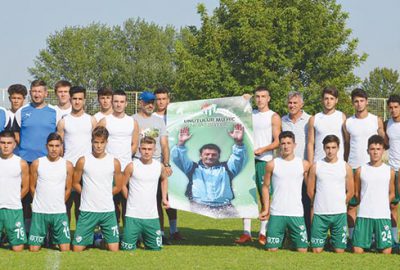 Gençler İmparator’u unutmadı