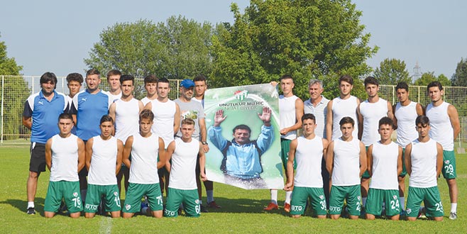 Gençler İmparator’u unutmadı Gençler İmparator’u unutmadı