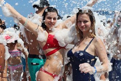 Antalya 8 milyon turisti geçti