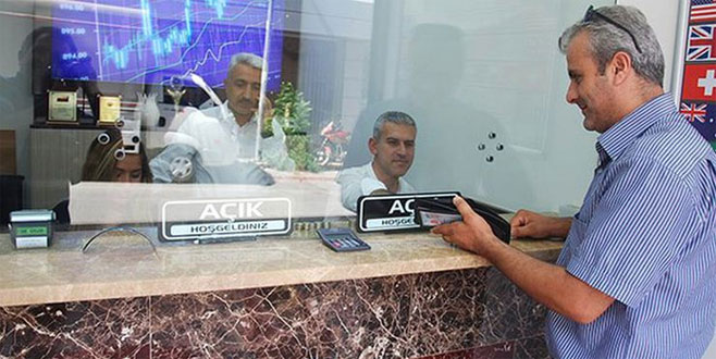 Döviz büroları TL yetiştirmekte zorlanıyor