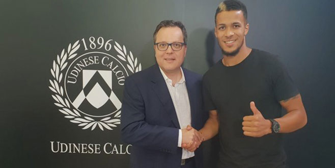 Ekong imzayı attı Ekong imzayı attı