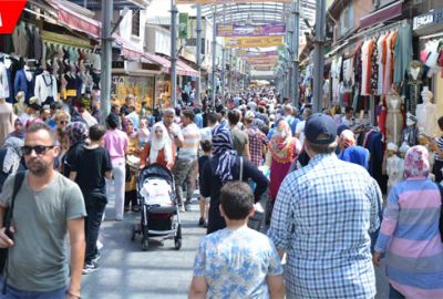 Çarşı-pazarda bayram hareketliliği