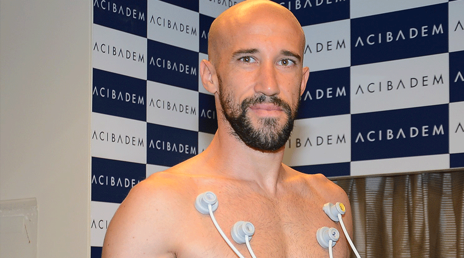 Bursaspor, Latovlevici’yi sağlık kontrolünden geçirdi Bursaspor, Latovlevici’yi sağlık kontrolünden geçirdi