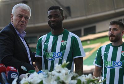 Bursaspor’un imza töreninde skandal