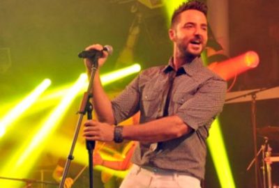 Ünlü sanatçının acı günü! Ölüm haberini konserde aldı